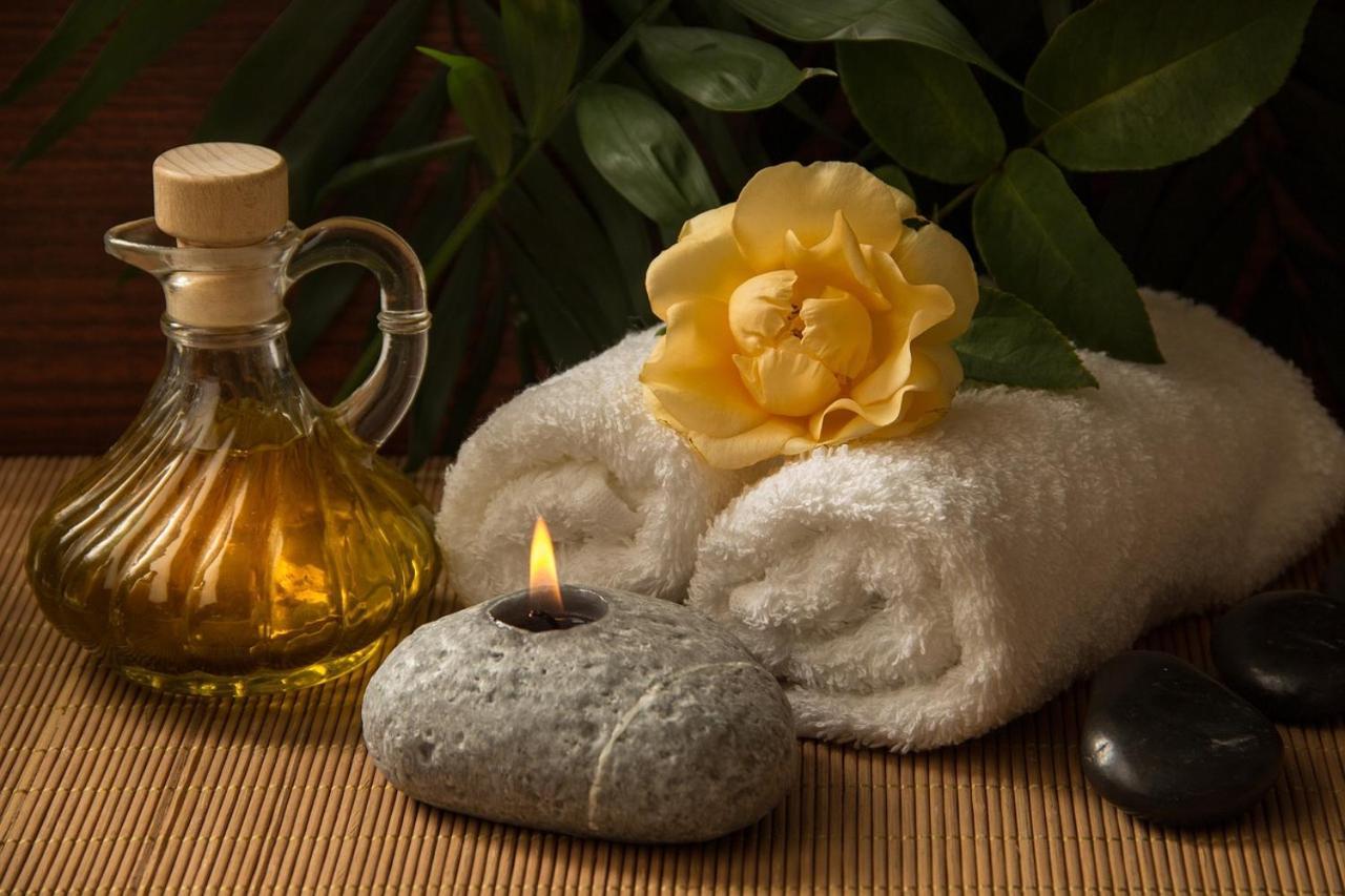 Ecrin D' Amour Suite Romantique Avec Jacuzzi Castels Exteriör bild